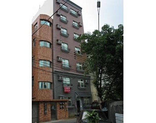 近清大夜市、交大、園區網路電梯套房 - Image 1