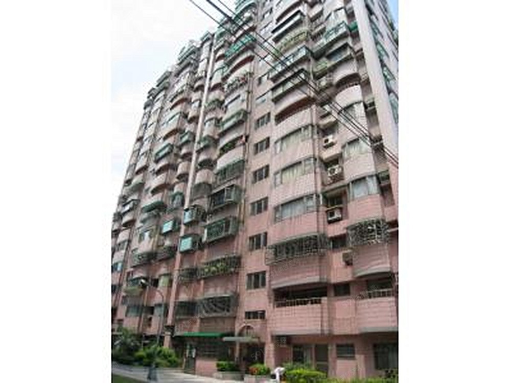 大中庭的電梯大樓