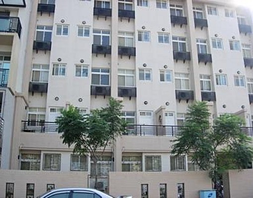 大灣仁德交流道家樂福屋均兩分鐘,停車方便 - Image 1
