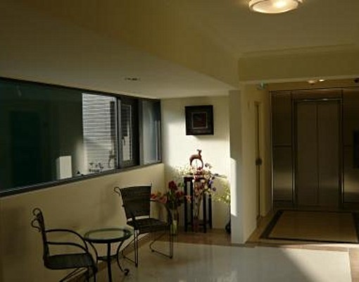 可租補!屋主自租~優質套房~鬧中取靜 - Image 6