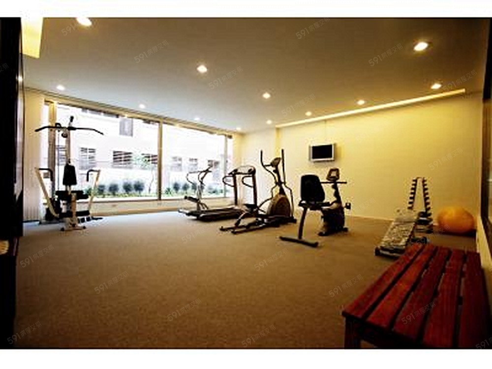 設備完善免費健身房