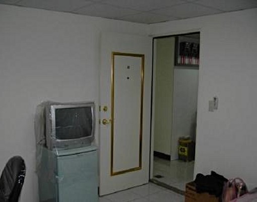 鴻金寶旁,舒適便捷完善的環境 - Image 1