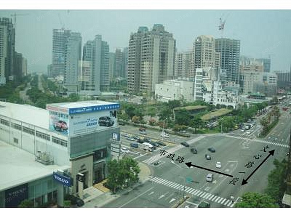 鄰近市政與文心路交叉口