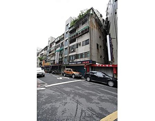 6樓大套房一女分租可炊無電梯近市府公捷站 - Image 1