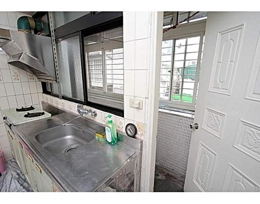 6樓大套房一女分租可炊無電梯近市府公捷站 - Image 6