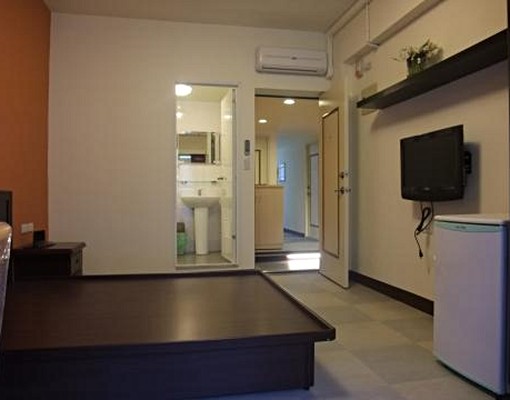 士林捷運站溫馨小套房有獨立陽台 - Image 2