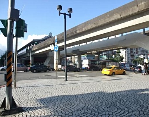士林捷運站溫馨小套房有獨立陽台 - Image 6