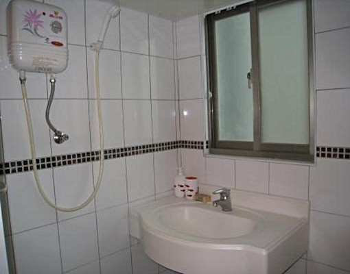 房東自租菁英會館台水台電全新變頻冷氣 - Image 4