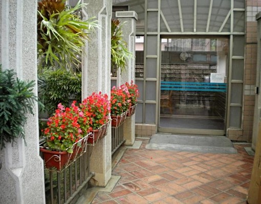 昌平路二段9坪♥大套房、設備齊、採光佳♥ - Image 3