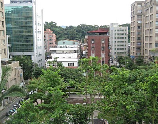 一分鐘到世新大學及管理學院,限女性公園套房 - Image 2