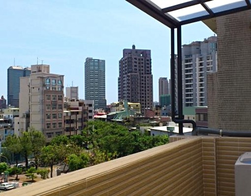 三多商圈透天電梯套房(近sogo大遠百) - Image 6