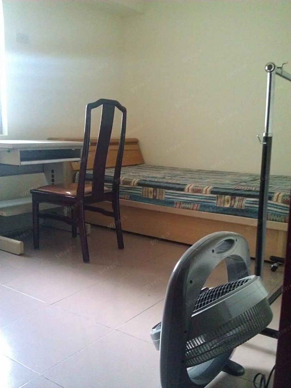 雅房/4坪/2F/6,800元