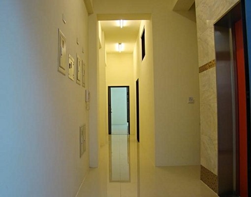 後火車站,電梯套房,自強超市旁 - Image 8