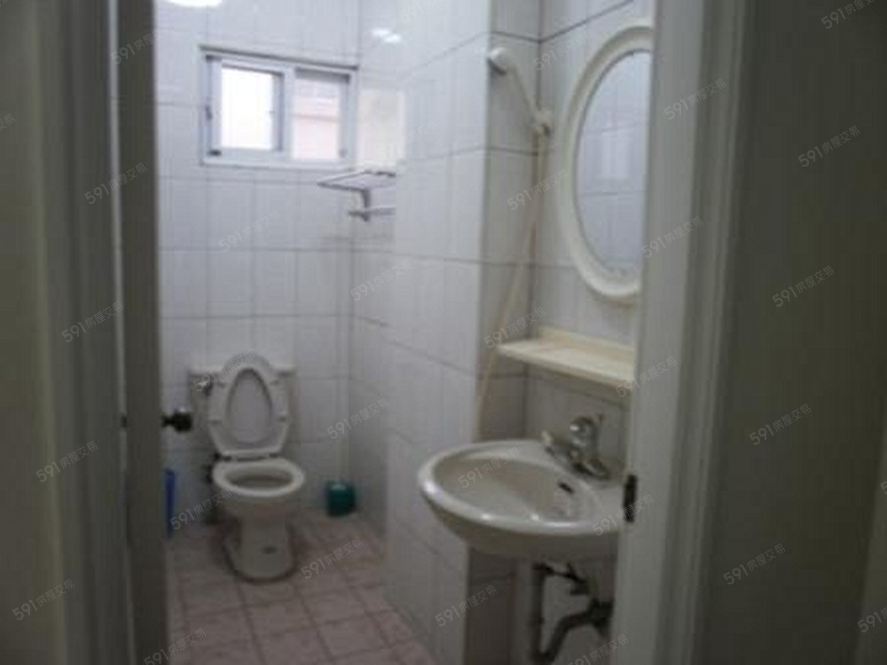 獨立衛浴，有窗通風