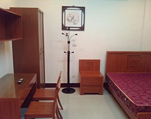 近家樂福商圈生活機能方便 - Image 1