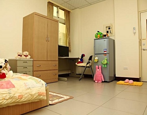 電梯套房,,可申請租屋補貼,近小7... - Image 2