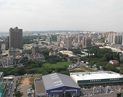 新杜拜中科優質社區朝南高樓層景觀戶含平車 - Image 1