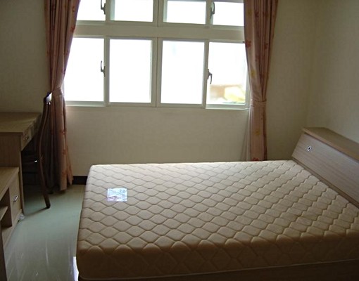 西門町鬧中取靜,全新裝修.生活機能健全 - Image 1