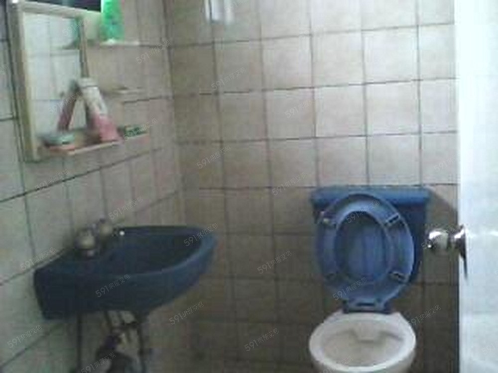 浴室有窗戶通風良好