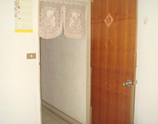 明德捷運站1分鐘,包含水電租6500元 - Image 2