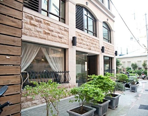 市中心電梯別墅高級套房,有陽台採光好 - 591租屋網 - Image 4