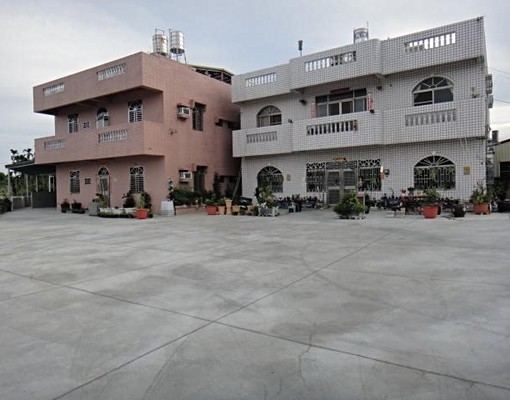 嘉義大學(蘭潭校區)旁，學生套房出租 - Image 1