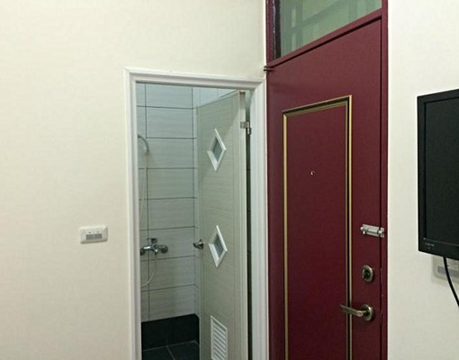 全新個人陽台洗衣機液晶套房,近工業區 - Image 8