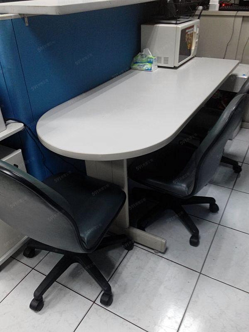 辦公室前小會議桌