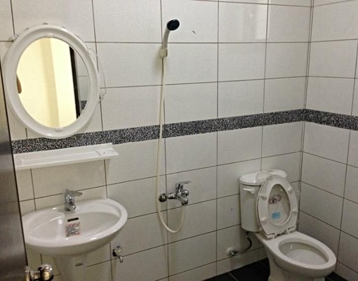 屋齡新並擁有獨立出入口的獨立套房,近聯合大學、南苗商圈 - Image 11