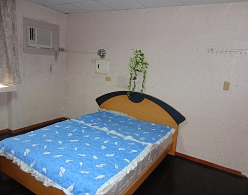 近文山特區微裝潢雅房 - Image 2