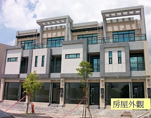 高鐵站旁新別墅外觀亮麗停車方便寬大套房 - Image 1