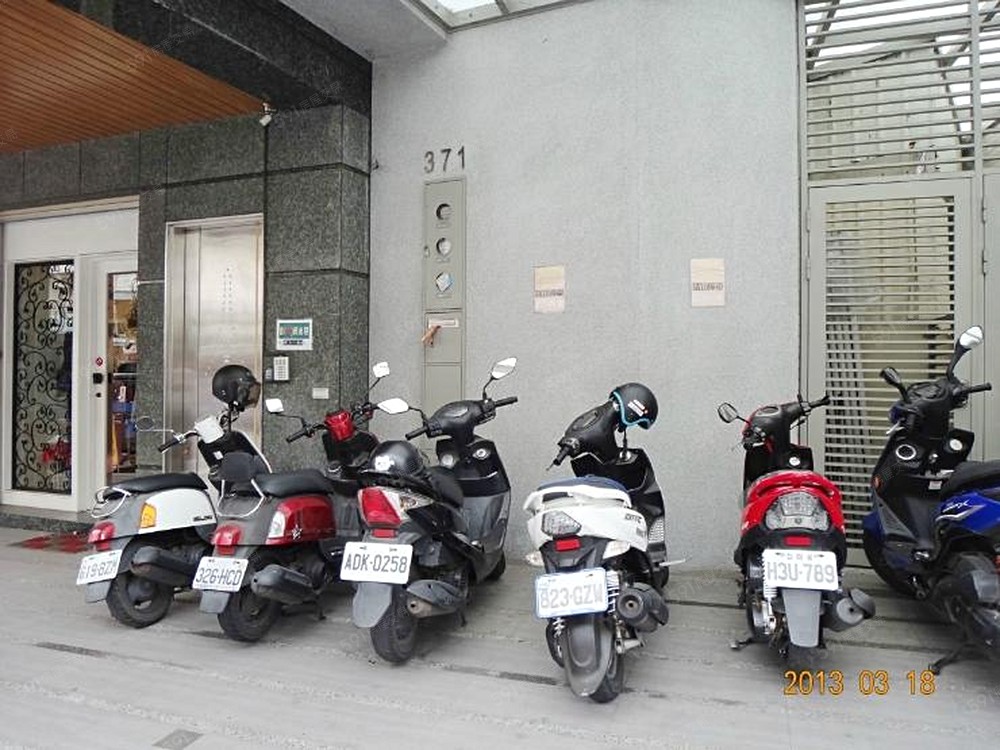 獨立出入門戶,機車停放方便。