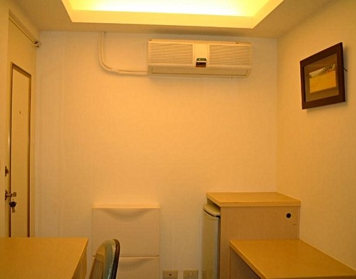 市府捷運松菸文創極安靜套房 - Image 1