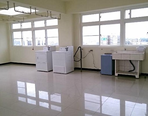 電梯套房有私人陽台洗衣機有室外停車場 - Image 4