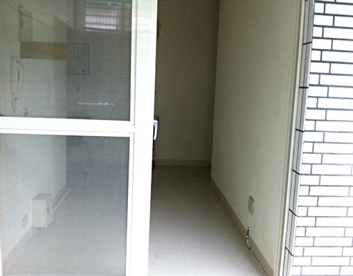 大套房適合情侶有對外窗及專用洗衣機 - Image 11