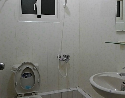 套房出租包水、網路、第四台 - Image 2