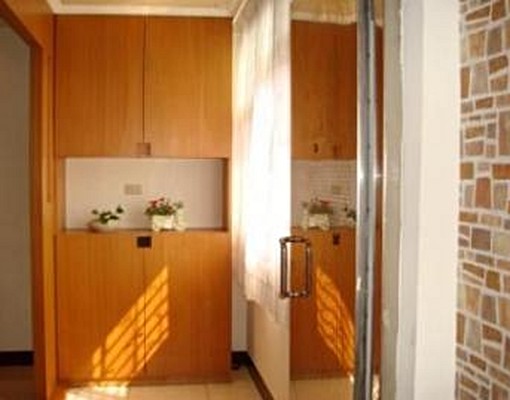 3房‧採光通風佳‧延吉商圈鬧中取靜.中庭可免費停機車多臺 - Image 1