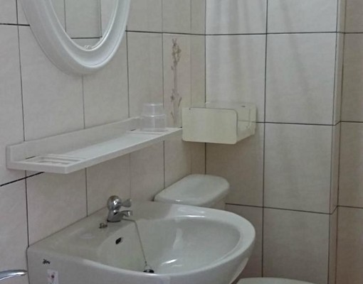 優質大套房市中心秀泰影城對外窗 - Image 3