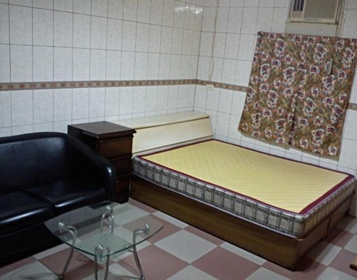 優惠價左營三鐵共構~8坪獨立大套房~ - Image 1