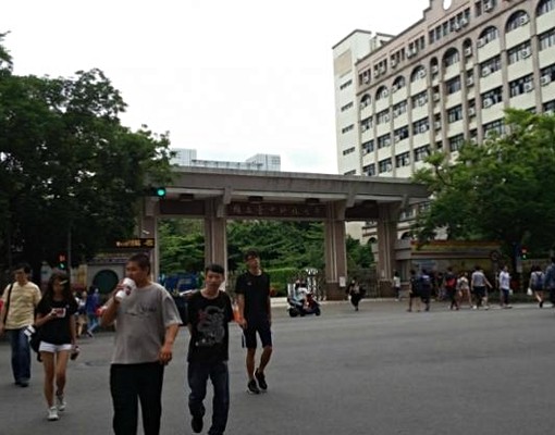 台中科技大學一中商圈套房採光好 - Image 1
