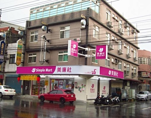 大套房自租,中正路龍吟街口,明亮方便寬敞 - Image 8