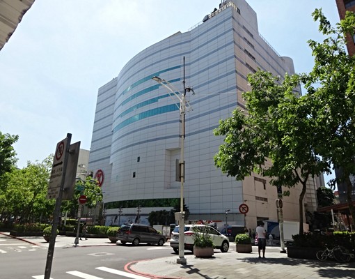 近捷運忠孝復興站sogo百貨旁,全新裝潢 - Image 2