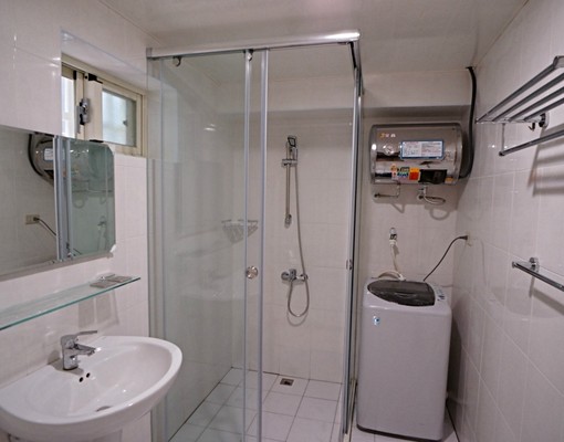 江子翠全新捷運生活圈精品套房,可租補 - Image 2