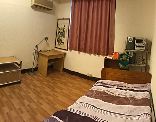 士林捷運站1號出口步行約5分鐘內,限女生 - Image 3