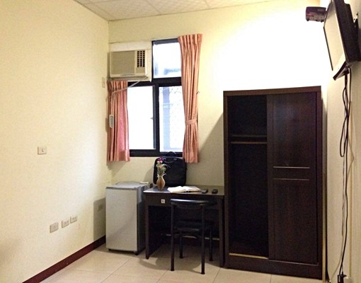 近成大夢時代國賓影城，溫馨素雅優質套房 - Image 4