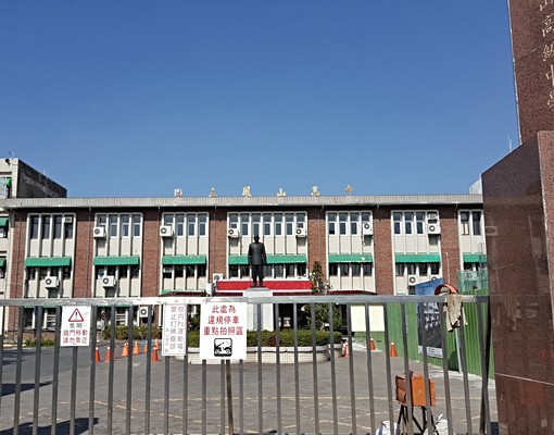 鳳中青年國中鳳山行政中心家樂福一樓套房 - Image 8