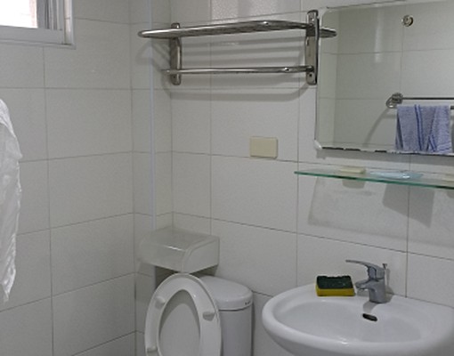 近漢神巨蛋瑞豐夜市獨立式陽台優質套房。 - Image 7