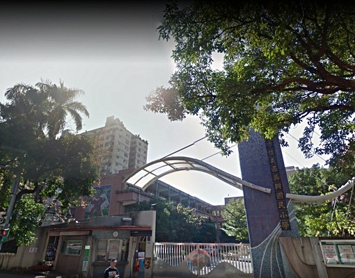 🍎松仁路套房🍎房間.廁所皆有對外窗 - Image 4