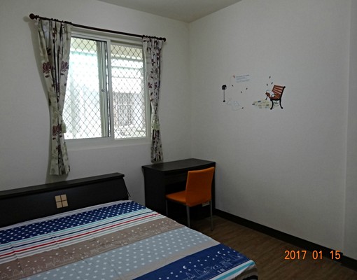 近一中商圈體大中技大面窗磚牆隔間(含網路 - Image 1