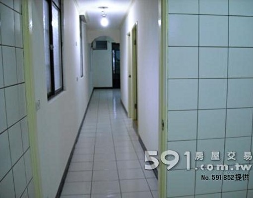 採光好通風佳好停車備部份傢具家電 - Image 4